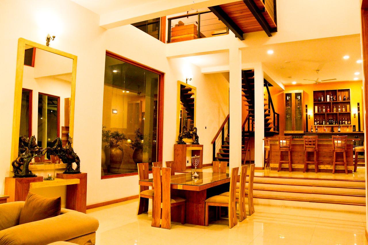 Hotel White Palace Gampaha Exterior foto